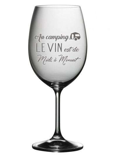 Coupe à vin "Au camping, le vin est de midi à minuit"
